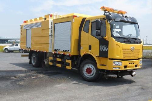 吹雪车视频,吹雪车工作瞬间揭秘